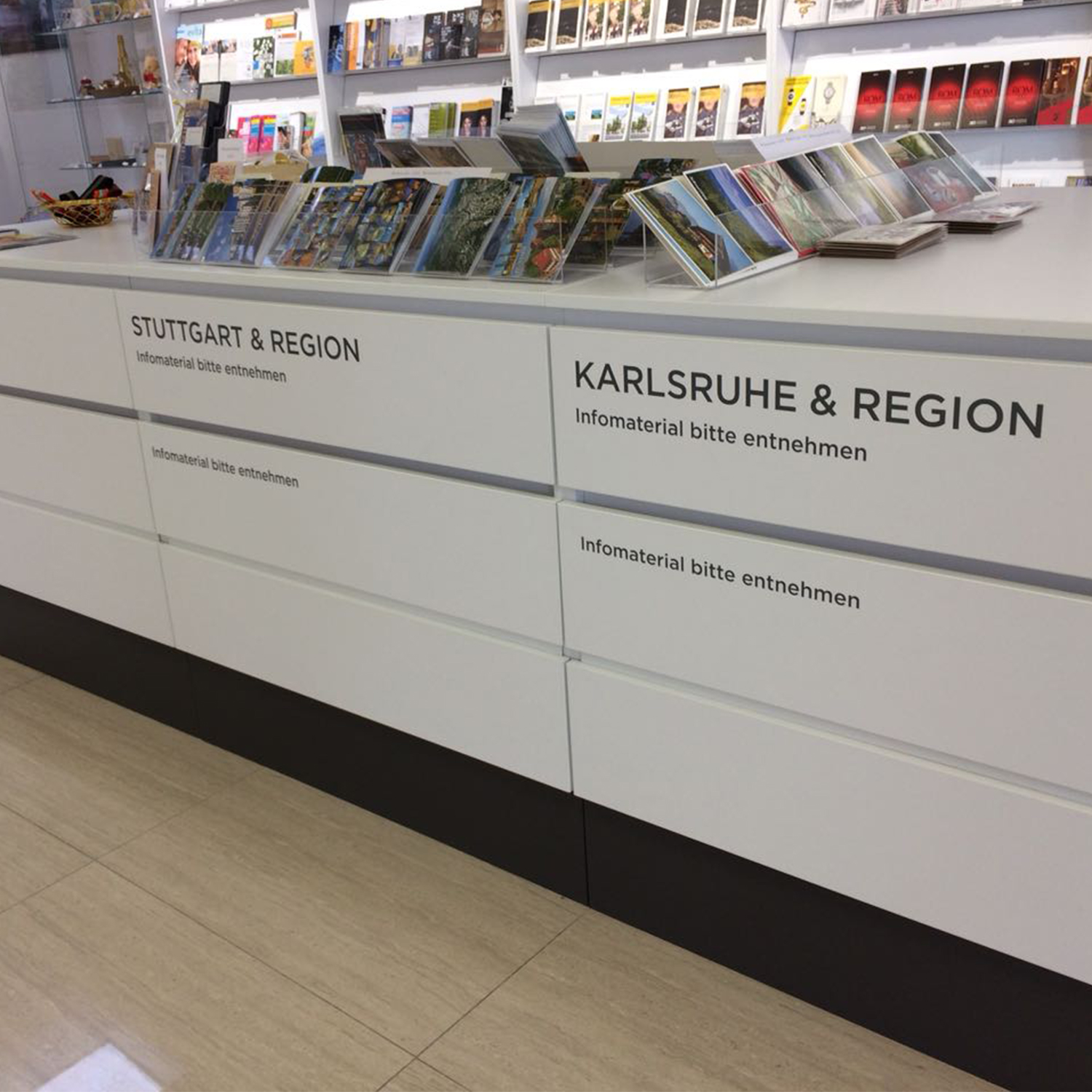 Tourist-Information Pforzheim Schaufensterbeschriftung